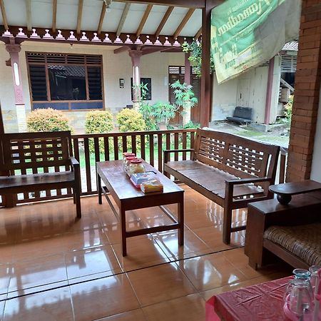 Romadhoni Homestay Magelang Bagian luar foto